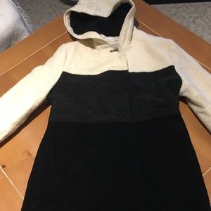 Women's tri-colour hooded wool coat, size 5